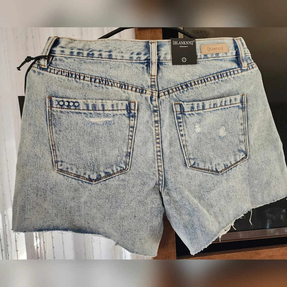 New! | Blank NYC | Women shorts - Picture 2 of 3